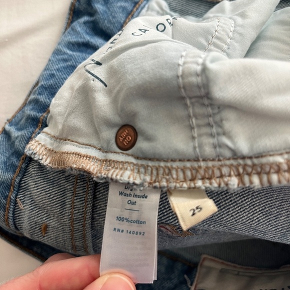 Marine Layer Sasha Floral Embroidered Denim Jean Shorts | Size 25 - Picture 9 of 12